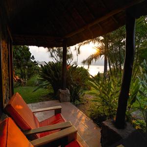 Bungalow with Garden View