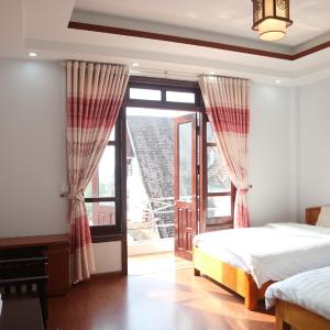 Triple Room with Balcony