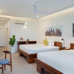 Superior Twin Room with City View