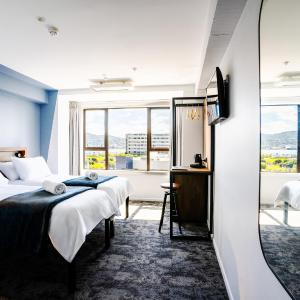 Twin Room Ensuite - Harbor view