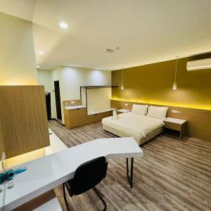Superior King Room