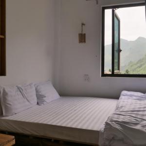 King Room with Mountain View