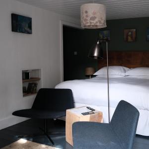 Room Eight