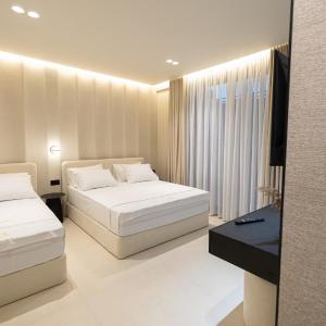 Luxury Triple Room