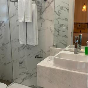 Deluxe Suite with Spa Bath