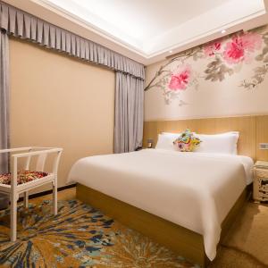 Standard Double Room No Window