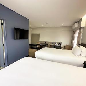 Premier Room with Two Single Bed and Bath
