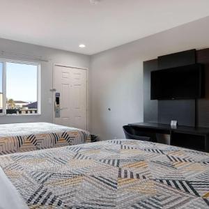 Quadruple Room - Disability Access - Roll in Shower