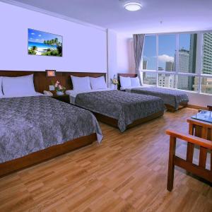 Deluxe Family Suite