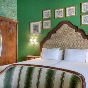 Premium Deluxe Twin Room