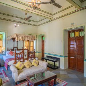 Zuper Luxury Room
