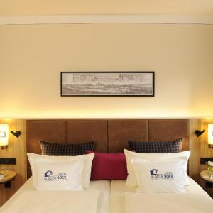 Economy Double Room with Shared Bathroom and Toilet