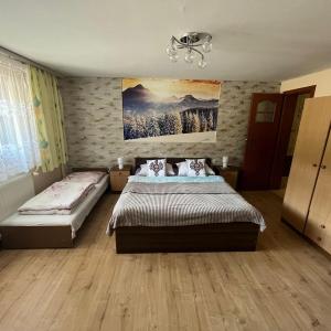 Quadruple Room with Private Bathroom