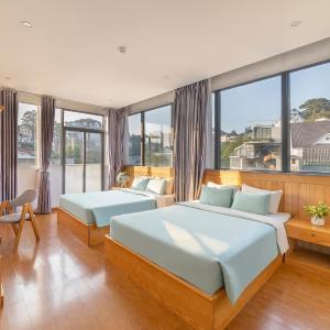 Deluxe Family Room