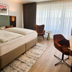 Business Twin Room with Balcony