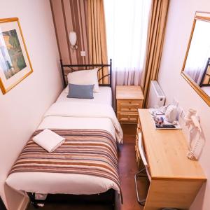 Standard Single Room with Shower