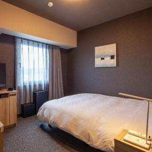 Double Room with Small Double Bed - Smoking (E-Cigarettes Only) - Cleaning Every 3 Days