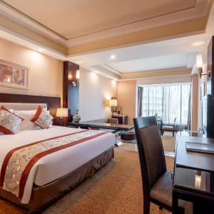 Business King Room