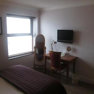 Budget Double Room - Noisy