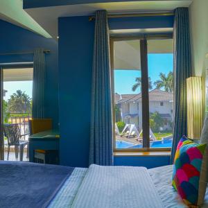 Luxury  Pool View Suite with living room & balcony	