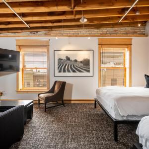 Queen Suite with Two Queen Beds