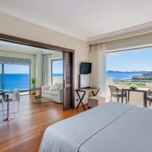 Elite Club Luxury Suite with Sea View (2 adults + 1 child)