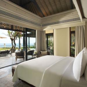 Two Bedroom Oceanfront Villa with Private Pool   - Complimentary airport transfers and dedicated butler service