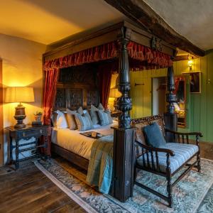 Superior King Room Four Posters - George Inn