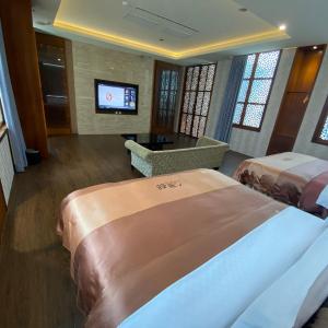 Quadruple Room with Garden View (Check-in after 18:00)