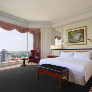 Presidential Suite, 1 King Bed; 2 Twin Bed