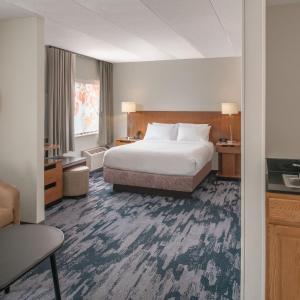 Queen Suite with Sofa Bed