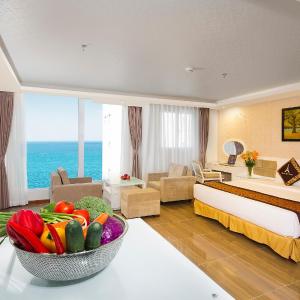 Studio Apartment with Sea View