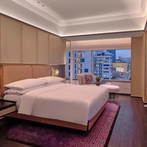Executive King Suite