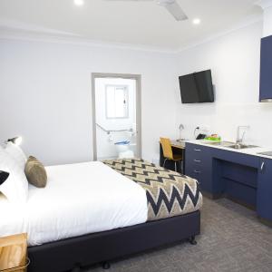Studio with Wheelchair Access