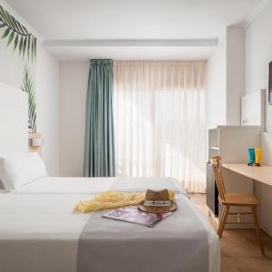 Triple Room with Balcony