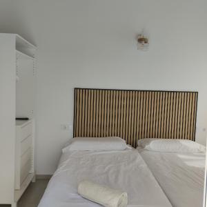 Two-Bedroom Apartment with Terrace and Sea View