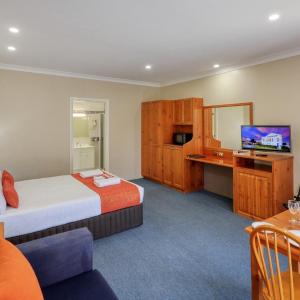 Executive Queen Room with Spa Bath 