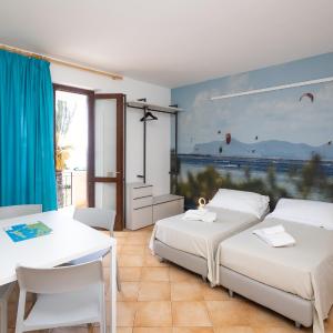 One-Bedroom Apartment with Sea View