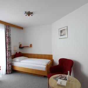 Single Room with Mountain View