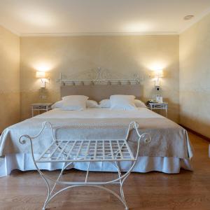 Double or Twin Room Economy Confort