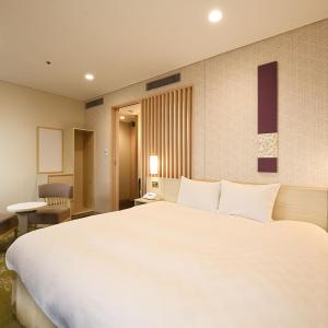Deluxe King Room, Non-Smoking (30.6sqm)