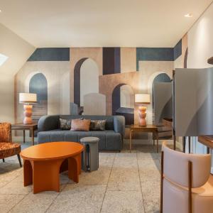 Suite Cloister View