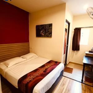 Deluxe Queen Room