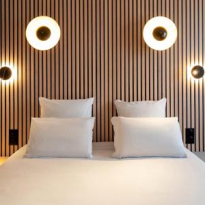 Superior Queen Room with Queen Bed - Non-Smoking