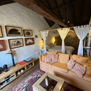 Double or Twin Room with Private External Bathroom
