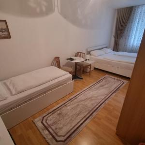 Triple Room with Private External Bathroom