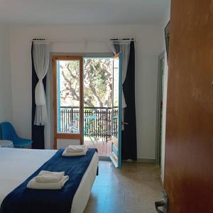 Double Room with Pool View