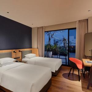 Standard Twin Room with Garden View