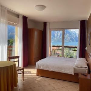 Triple Room with Lake View