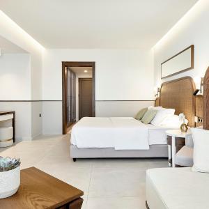 Bungalow - Water Front 